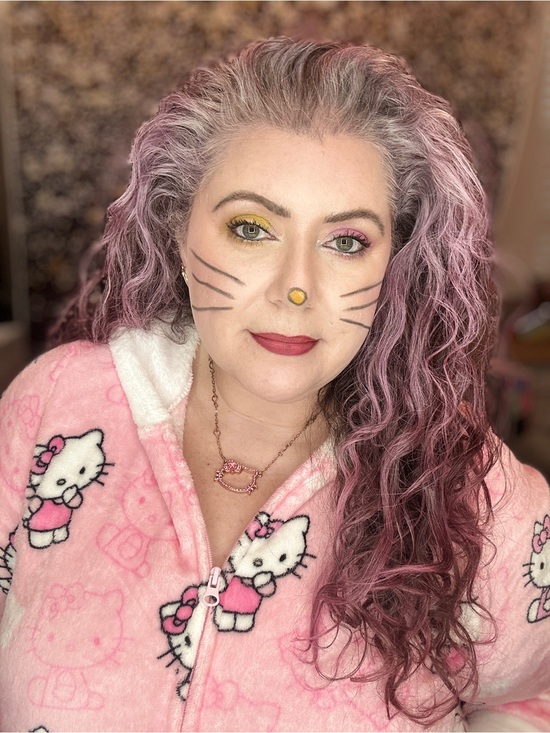 Other - 10/15 @Redmoon76 Live W Your Personal Esthetician & Makeup Artist- skin, beauty